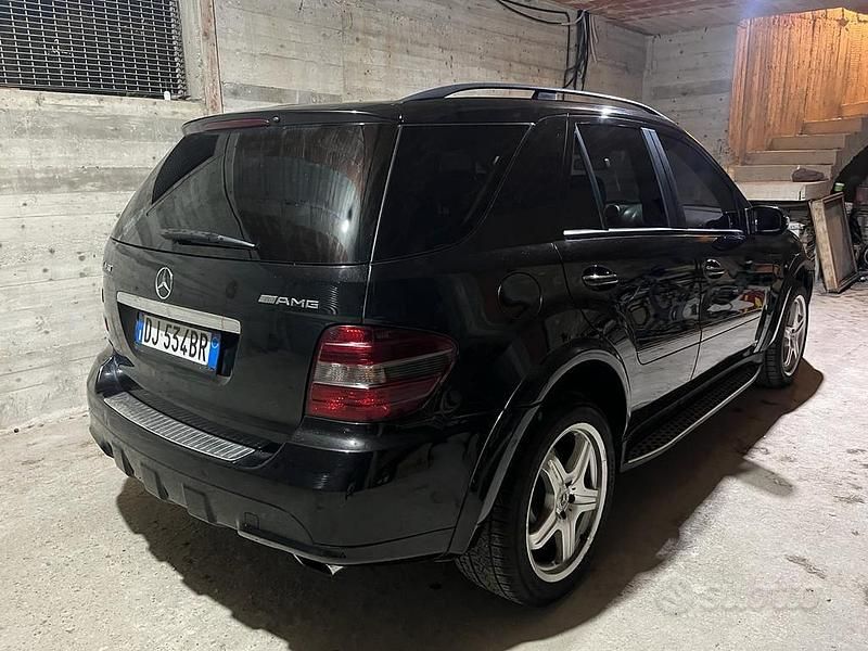 Begagnad Mercedes ML400 250 HK (183 kW) 2007 SUV