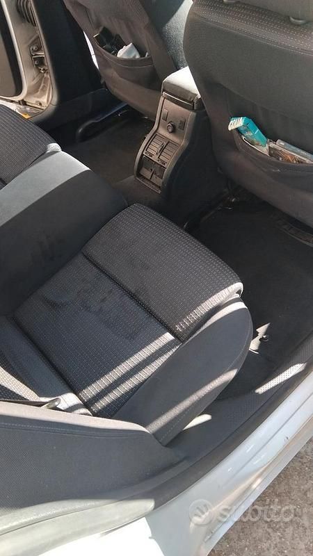 Usata Skoda Superb 2005 Grigio Berlina