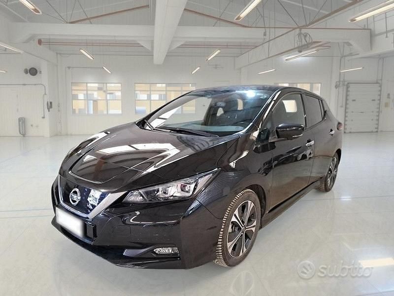 Usata Nissan Leaf 89 kW (122 CV) 2021 Nero Utilitaria