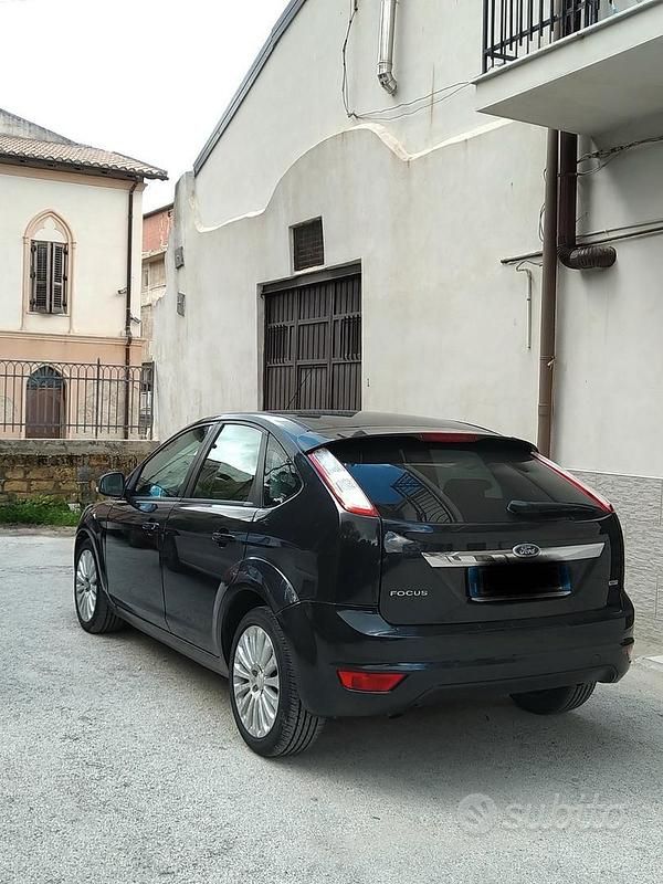 Usata Ford Focus 2008 Nero Utilitaria