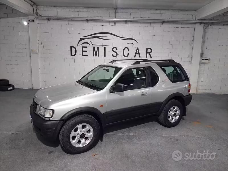 Usata Opel Frontera Sport 115 CV (84 kW) 1999 Grigio SUV
