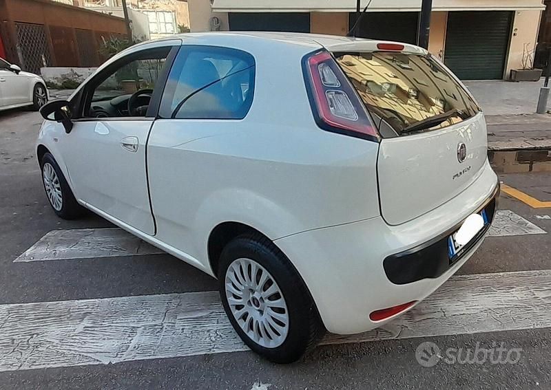 Usata Fiat Punto Evo S 69 CV (50 kW) 2011 Bianco Utilitaria