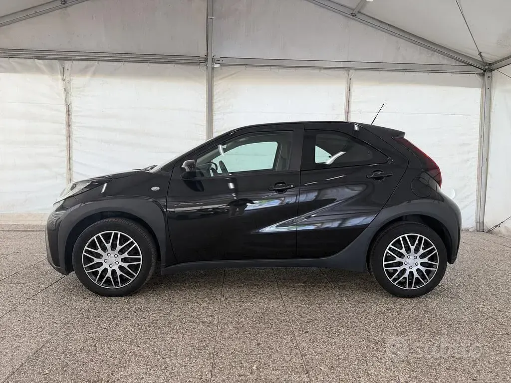 Usata Toyota Aygo X Active 72 CV (52 kW) 2022 Nero SUV