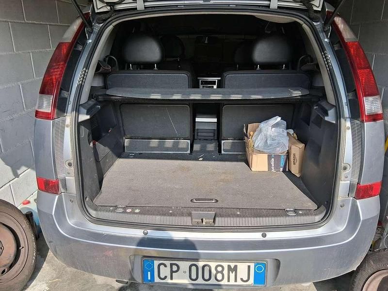 Usata Opel Meriva Cosmo 101 CV (74 kW) 2004 Monovolume