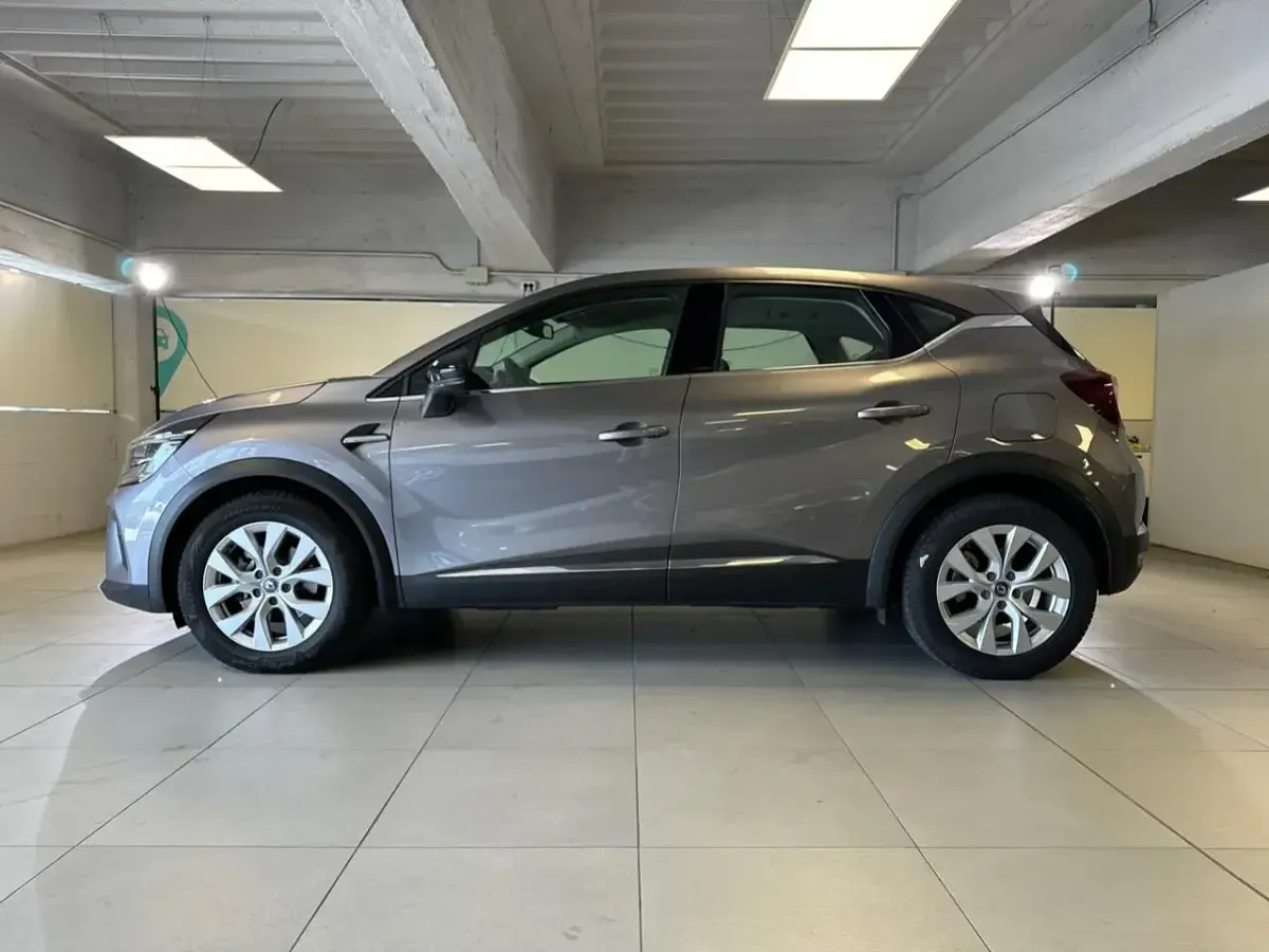 Usata Renault Captur Initiale 159 CV (116 kW) 2020 Grigio SUV