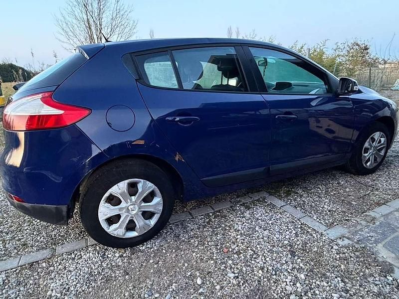 Usata Renault Mégane 90 CV (66 kW) 2010 Berlina
