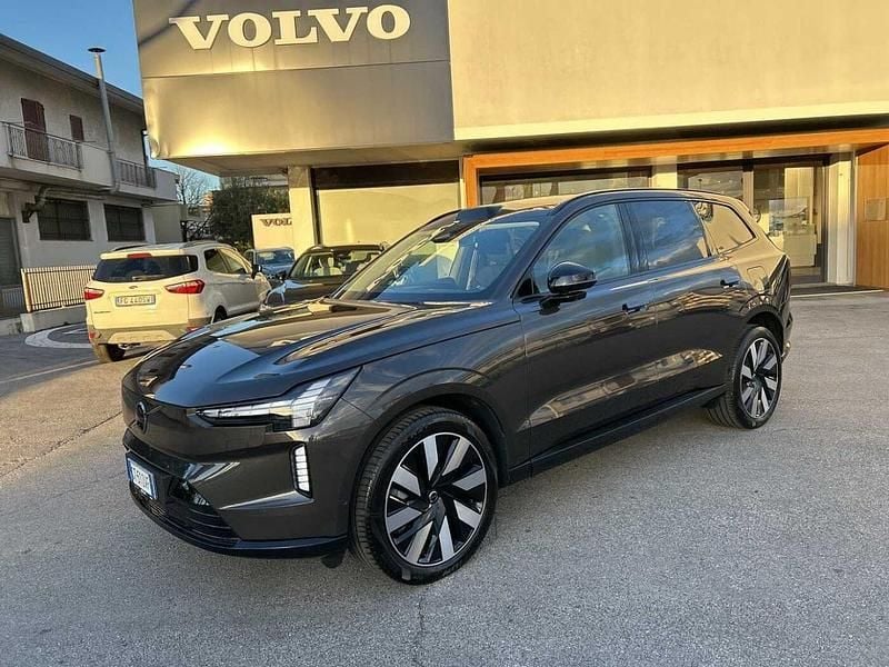 Nuova Volvo EX90 Ultra 236 kW (322 CV) 2025 Platinium grey SUV