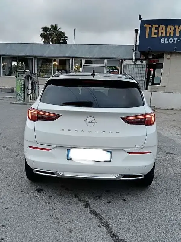 Usata Opel Grandland X Ultimate 131 CV (96 kW) 2024 Bianco SUV