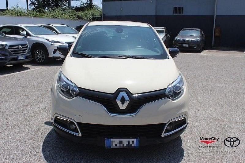Usata Renault Captur 120 CV (88 kW) 2017 Bianco SUV