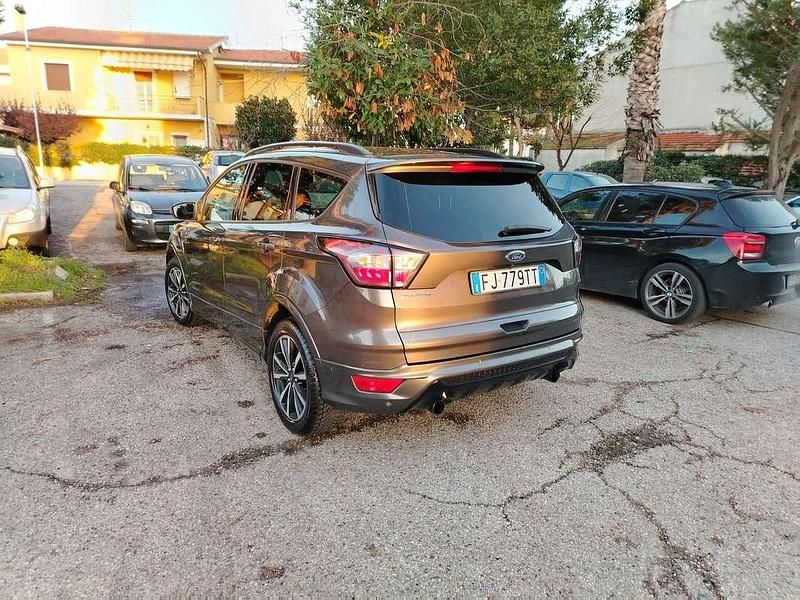 Usata Ford Kuga Business Edition 120 CV (88 kW) 2017 SUV