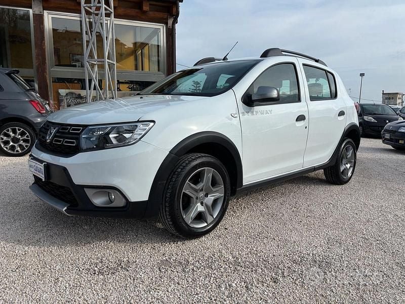 Usata Dacia Sandero Stepway 95 CV (69 kW) 2020 Bianco Utilitaria