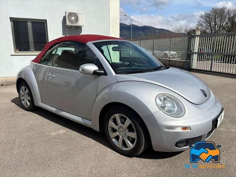 Usata VW New Beetle Edition 105 CV (77 kW) 2007 Argento Utilitaria