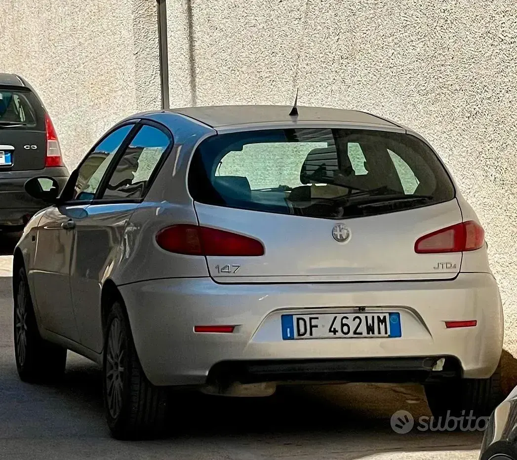 Usata Alfa Romeo 147 120 CV (88 kW) 2007 Grigio Utilitaria