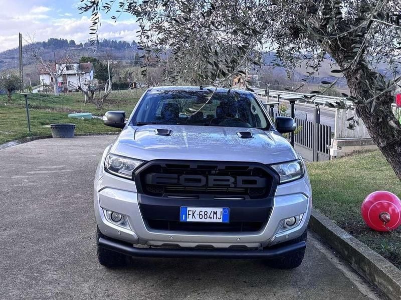 Usata Ford Ranger Limited 160 CV (117 kW) 2017 Pick-up