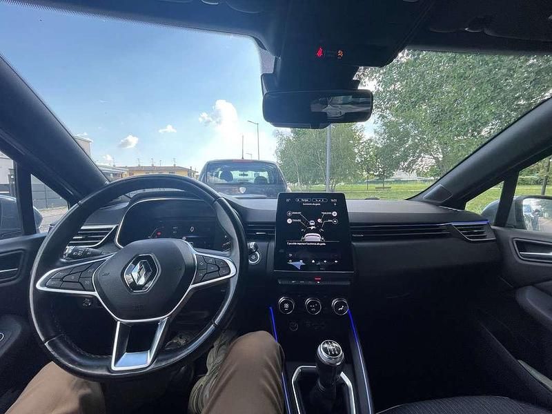 Usata Renault Clio V Intens 101 CV (74 kW) 2020 Grigio Berlina