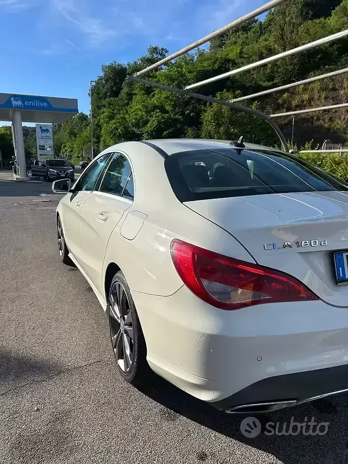 Usata Mercedes CLA180 109 CV (80 kW) 2016 Bianco Berlina