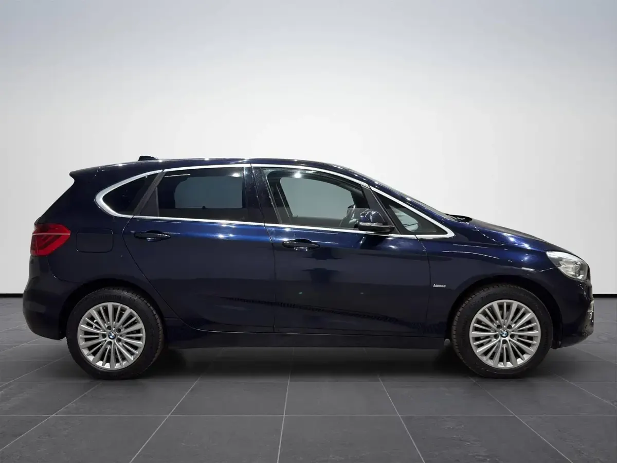 Usata BMW 216 Active Tourer Luxury Line 116 CV (85 kW) 2018 Blu Monovolume