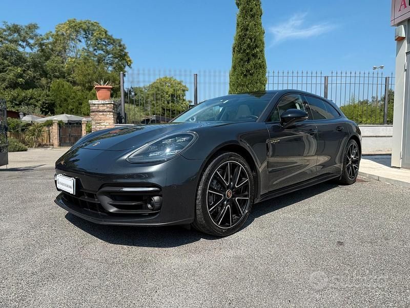 Usata Porsche Panamera Sport Turismo 441 CV (324 kW) 2021 Grigio Berlina