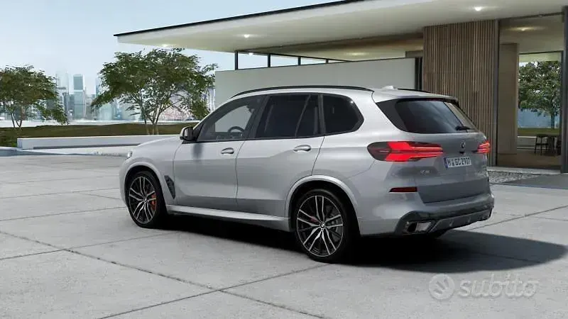 Nuova BMW X5 M Sport 286 CV (210 kW) 2026 Grigio SUV