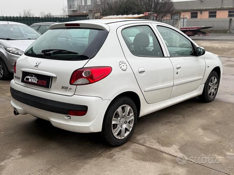 Usata Peugeot 206 60 CV (44 kW) 2010 Bianco Berlina