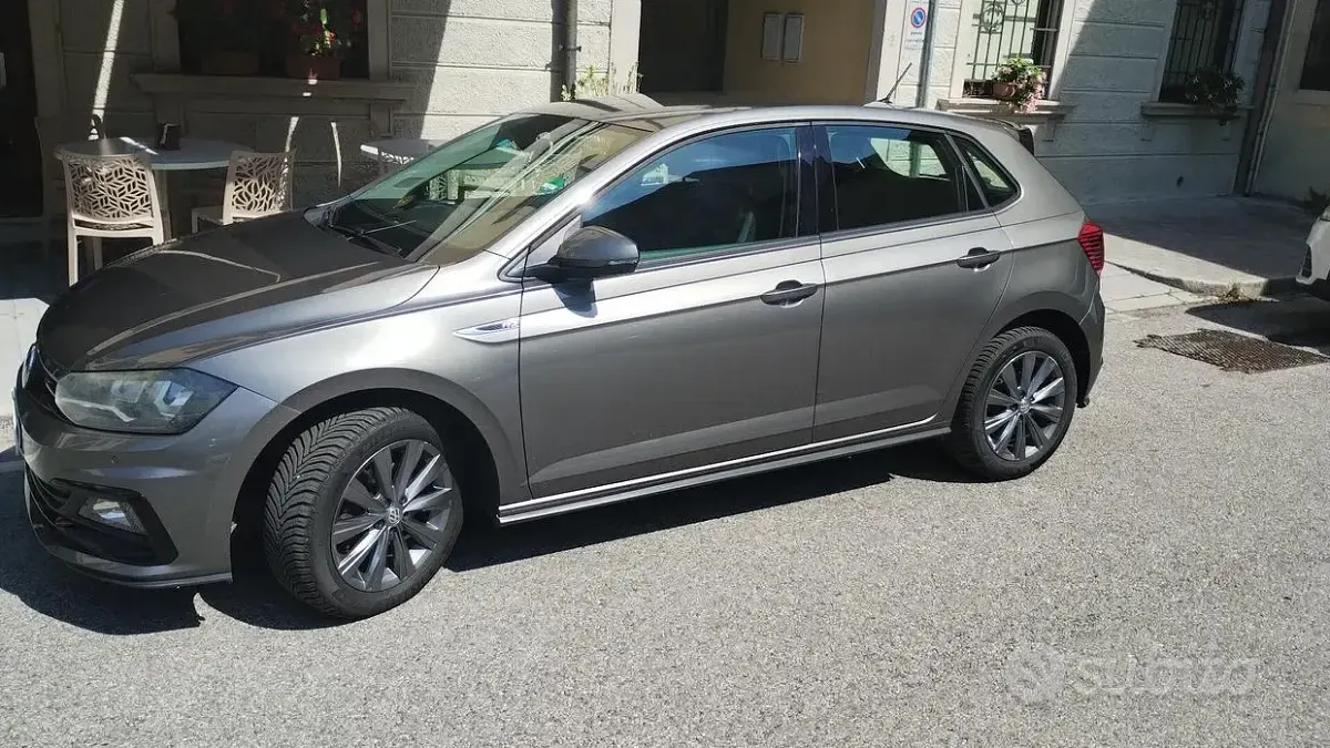 Usata VW Polo Highline 95 CV (69 kW) 2019 Grigio Utilitaria