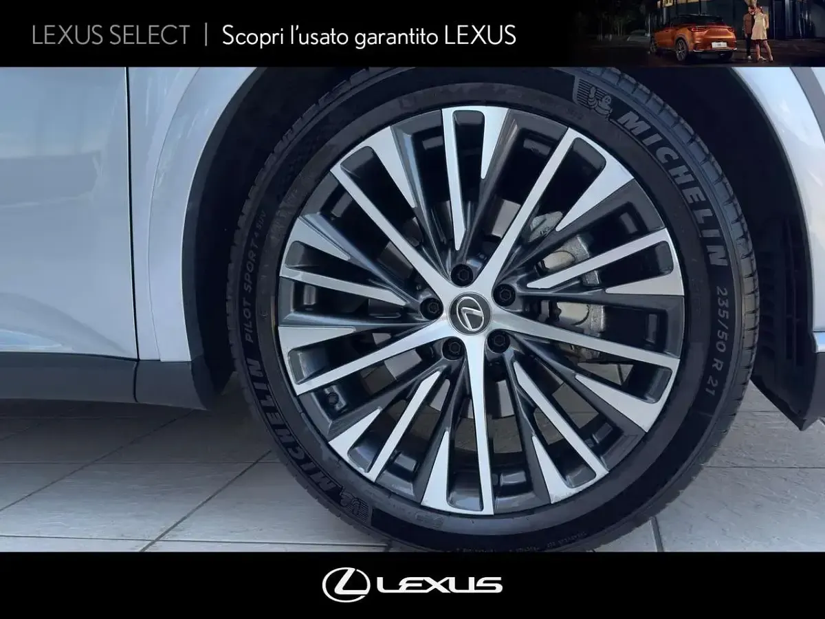 Usata Lexus RX450h Executive Line 309 CV (227 kW) 2023 Sonic platinum SUV
