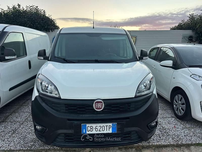 Bianco Usata 2020 Fiat Doblò Monovolume | 9900 € (Buon prezzo) - Immagine 1/4