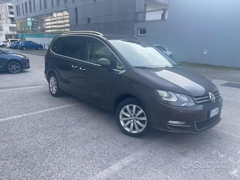 Usata VW Sharan Highline 140 CV (102 kW) 2014 Marrone Monovolume