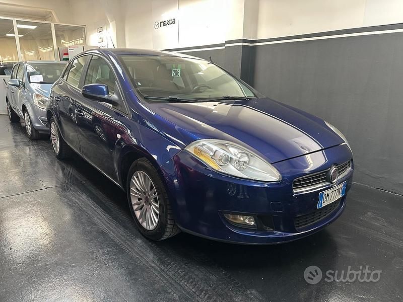 Usata Fiat Bravo Dynamic 90 CV (66 kW) 2008 Blu Utilitaria