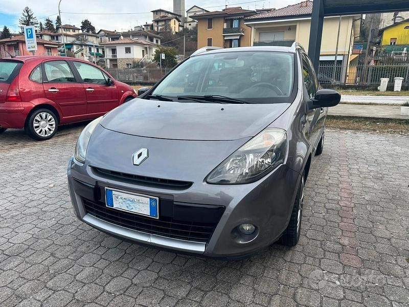 Grigio Usata 2010 Renault Clio GrandTour Station wagon | 3450 € - Immagine 1/4
