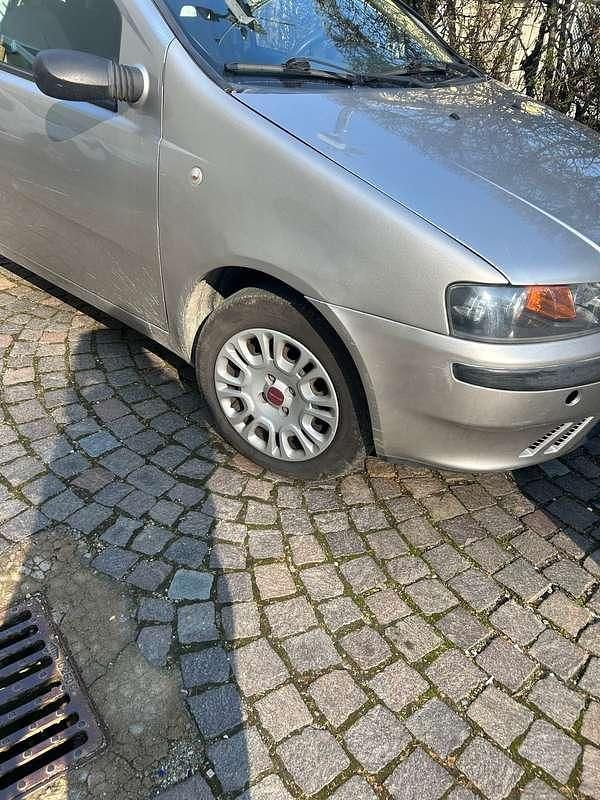 Usata Fiat Punto 60 CV (44 kW) 2000 Grigio Utilitaria