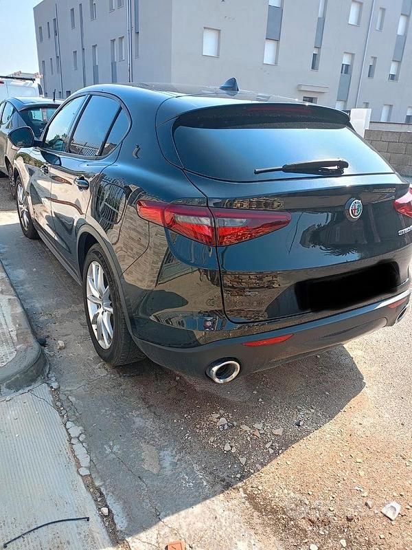 Usata Alfa Romeo Stelvio 160 CV (117 kW) 2019 Nero SUV