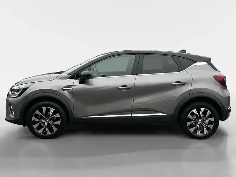 Usata Renault Captur Techno 140 CV (102 kW) 2023 Grigio SUV