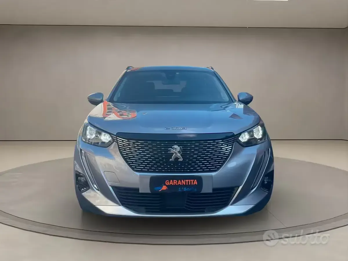 Usata Peugeot 2008 110 CV (80 kW) 2021 Grigio SUV