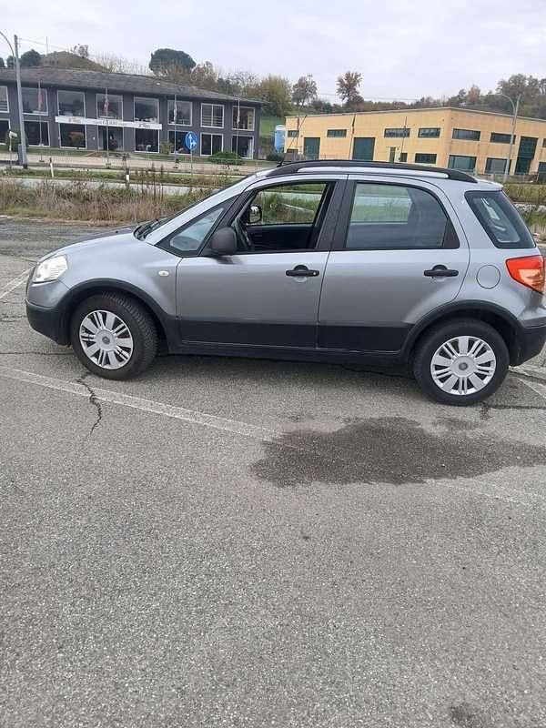 Usata Fiat Sedici 107 CV (78 kW) 2008 SUV