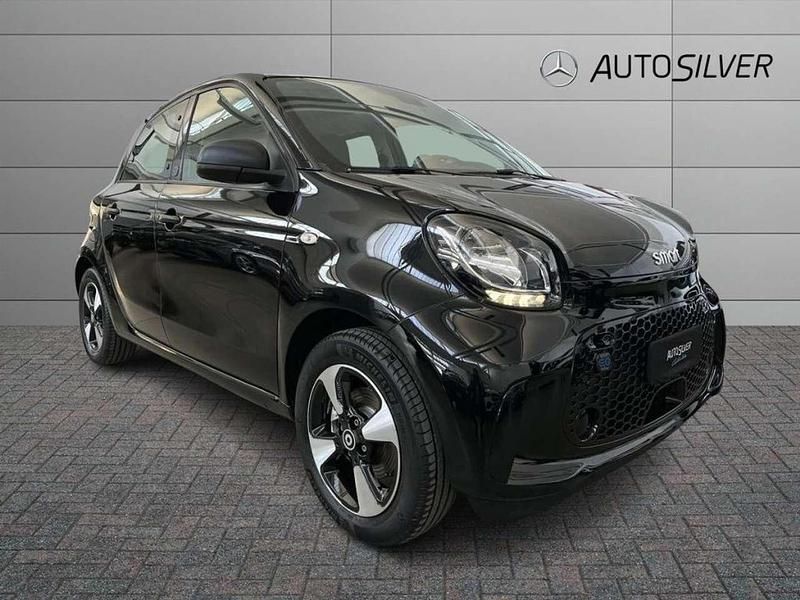 Nero / pastello Usata 2021 Smart ForFour Electric Drive Passion Tre volumi | 12.800 € (Ottimo prezzo) - Immagine 1/4