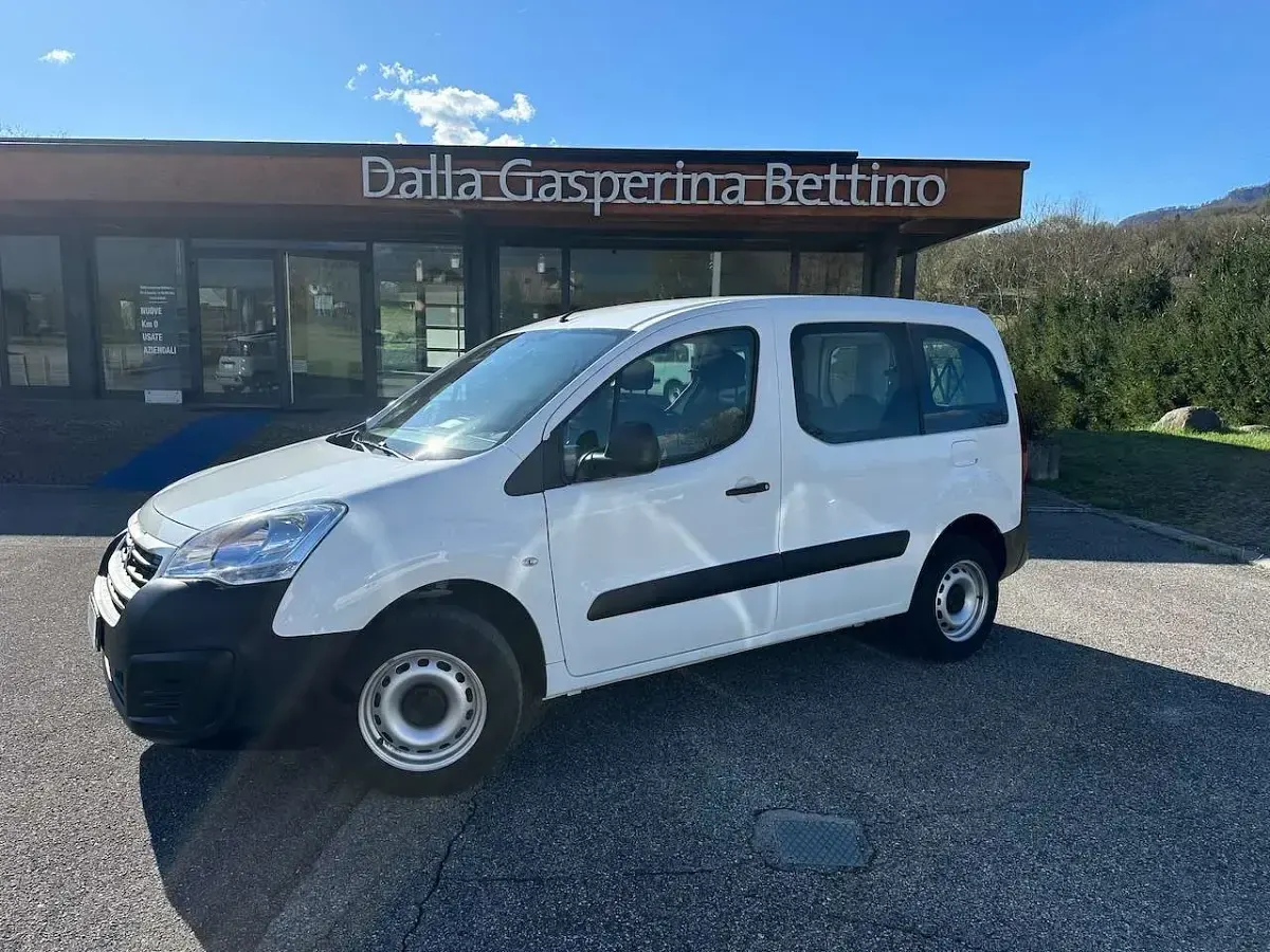 Usata Peugeot Partner Tepee 75 CV (55 kW) 2017 Bianco Monovolume