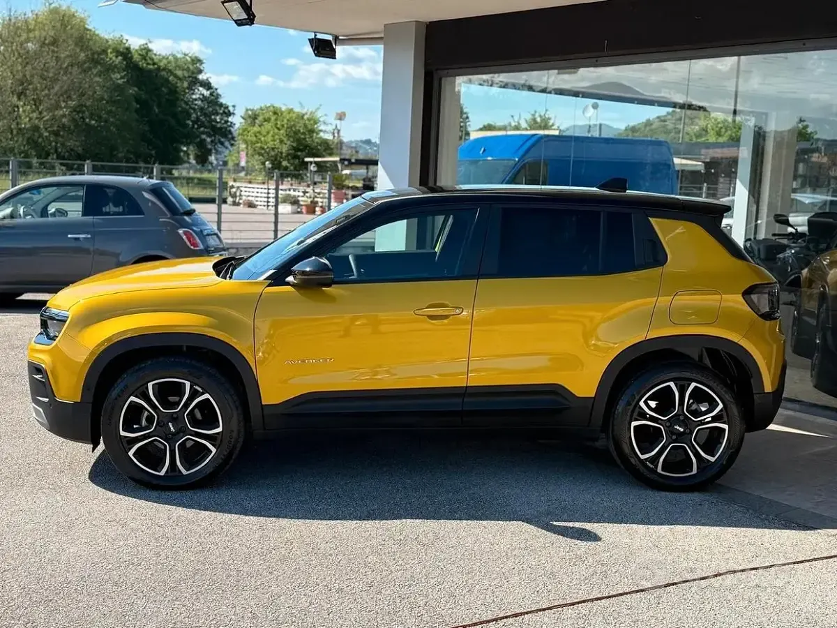 Usata Jeep Avenger Summit 101 CV (74 kW) 2025 Giallo SUV