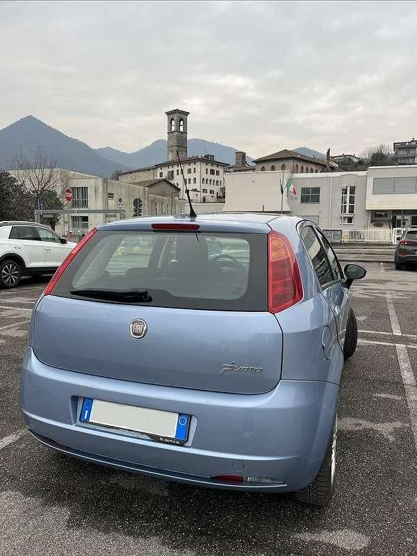 Usata Fiat Grande Punto 65 CV (47 kW) 2008 Blu/azzurro Utilitaria