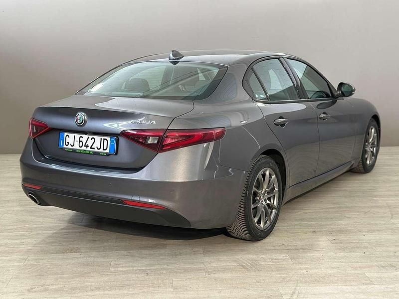 Usata Alfa Romeo Giulia Business 160 CV (117 kW) 2022 Grigio Berlina