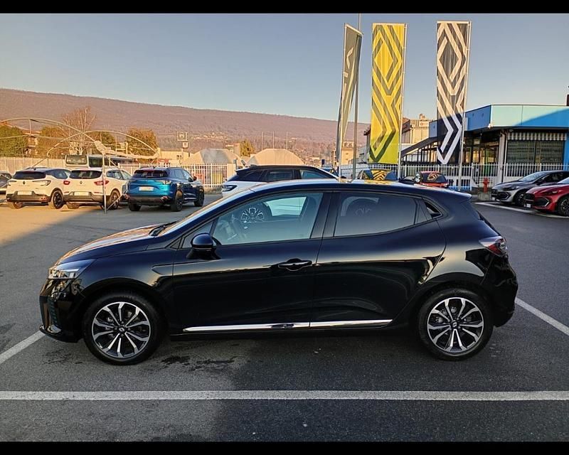 Usado Renault Clio V Techno 91 HP (66 kW) 2025 Preto Sedan