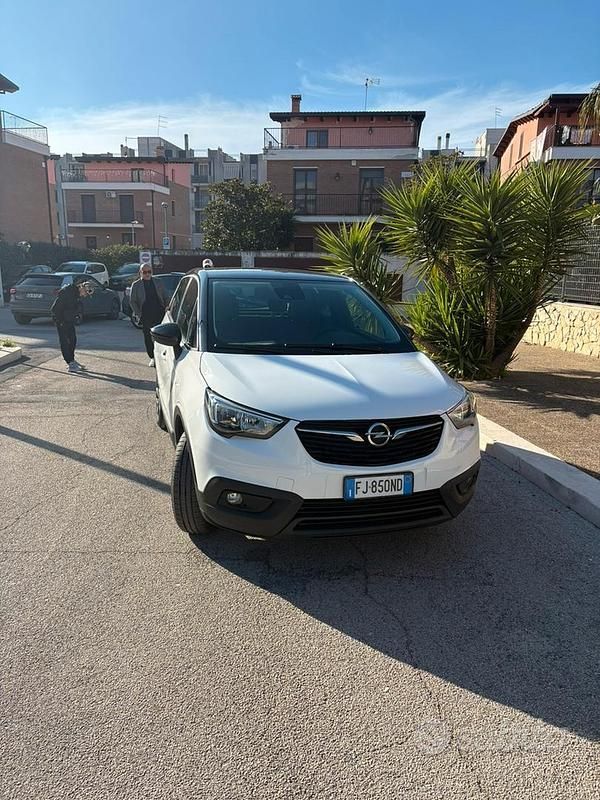 Usata Opel Crossland X Ultimate 99 CV (72 kW) 2017 Bianco SUV