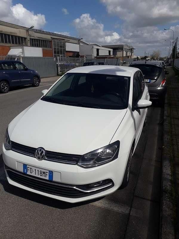 Bianco Usata 2016 VW Polo Comfortline Tre volumi | 6100 € (Super prezzo) - Immagine 1/4