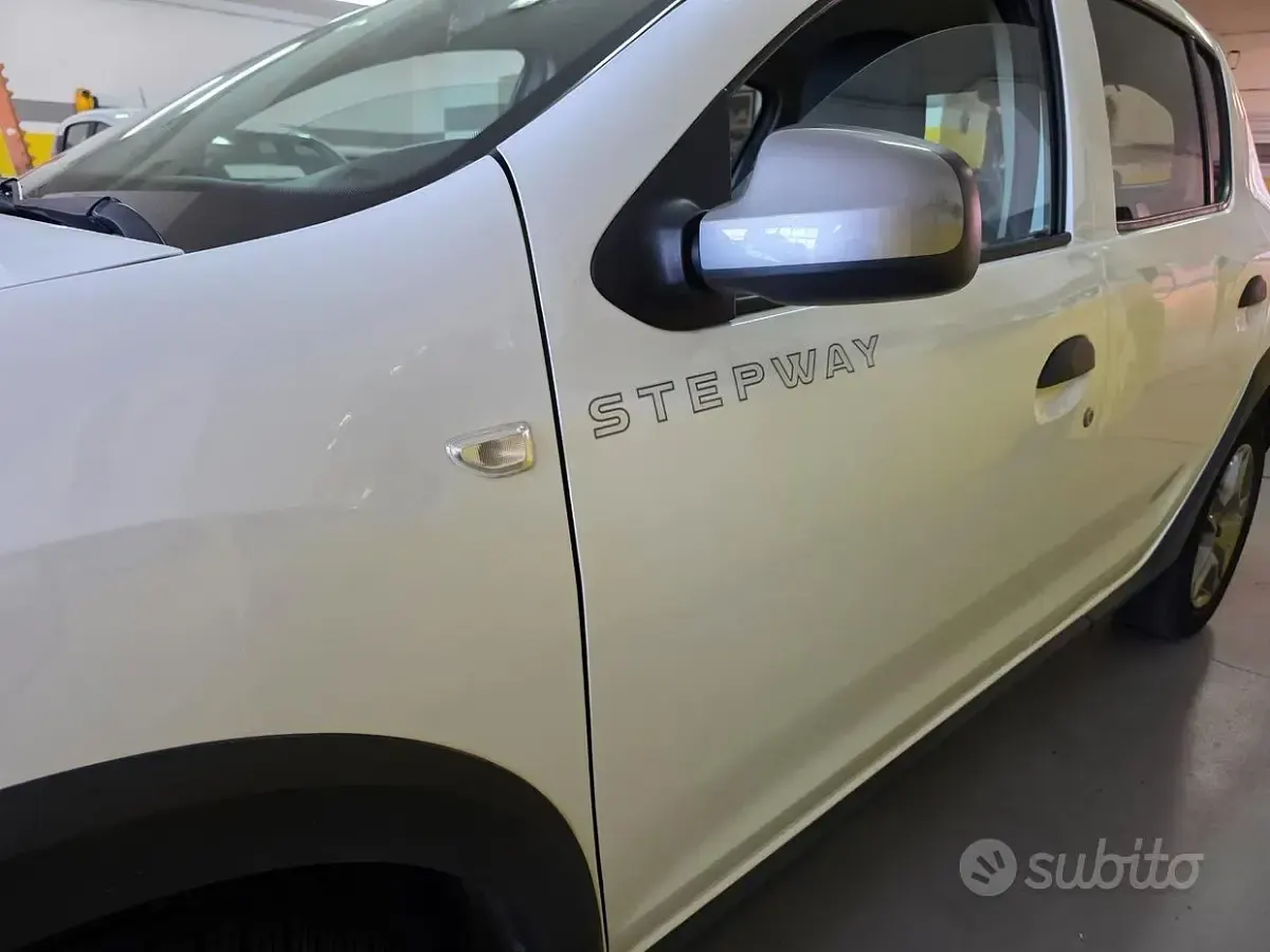Usata Dacia Sandero Comfort 90 CV (66 kW) 2021 Bianco Berlina