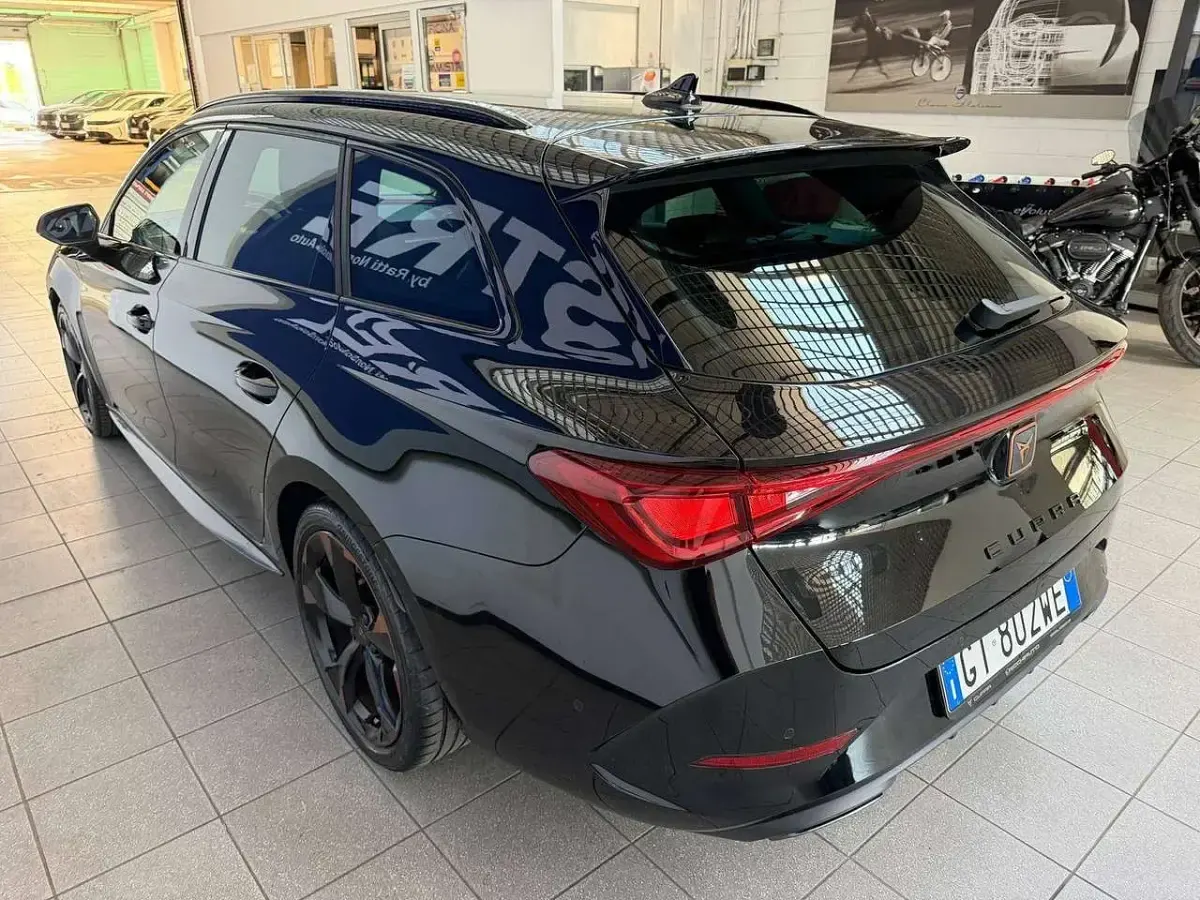 Usata Cupra Leon 150 CV (110 kW) 2024 Nero Station wagon