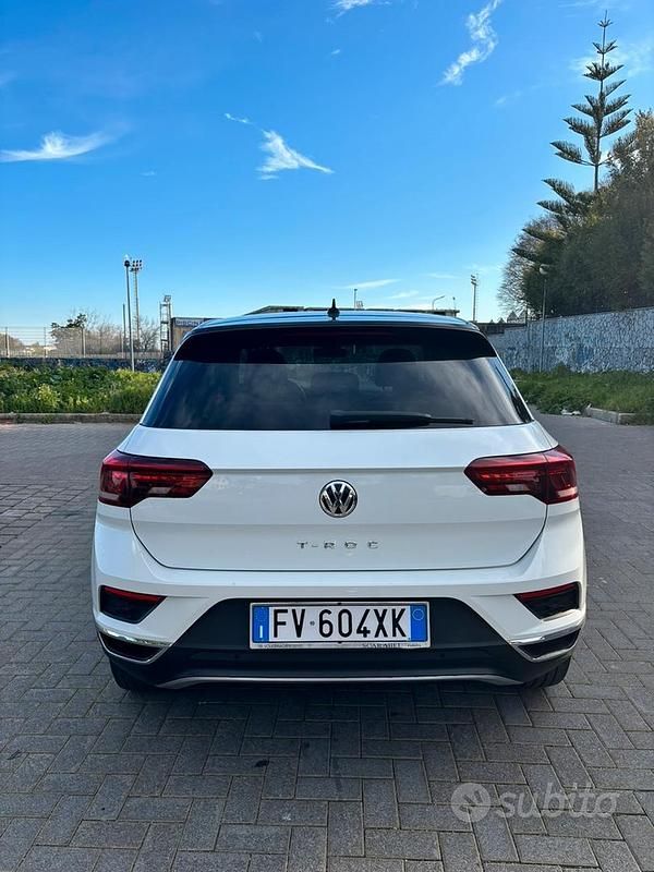 Usata VW T-Roc 150 CV (110 kW) 2019 Bianco SUV