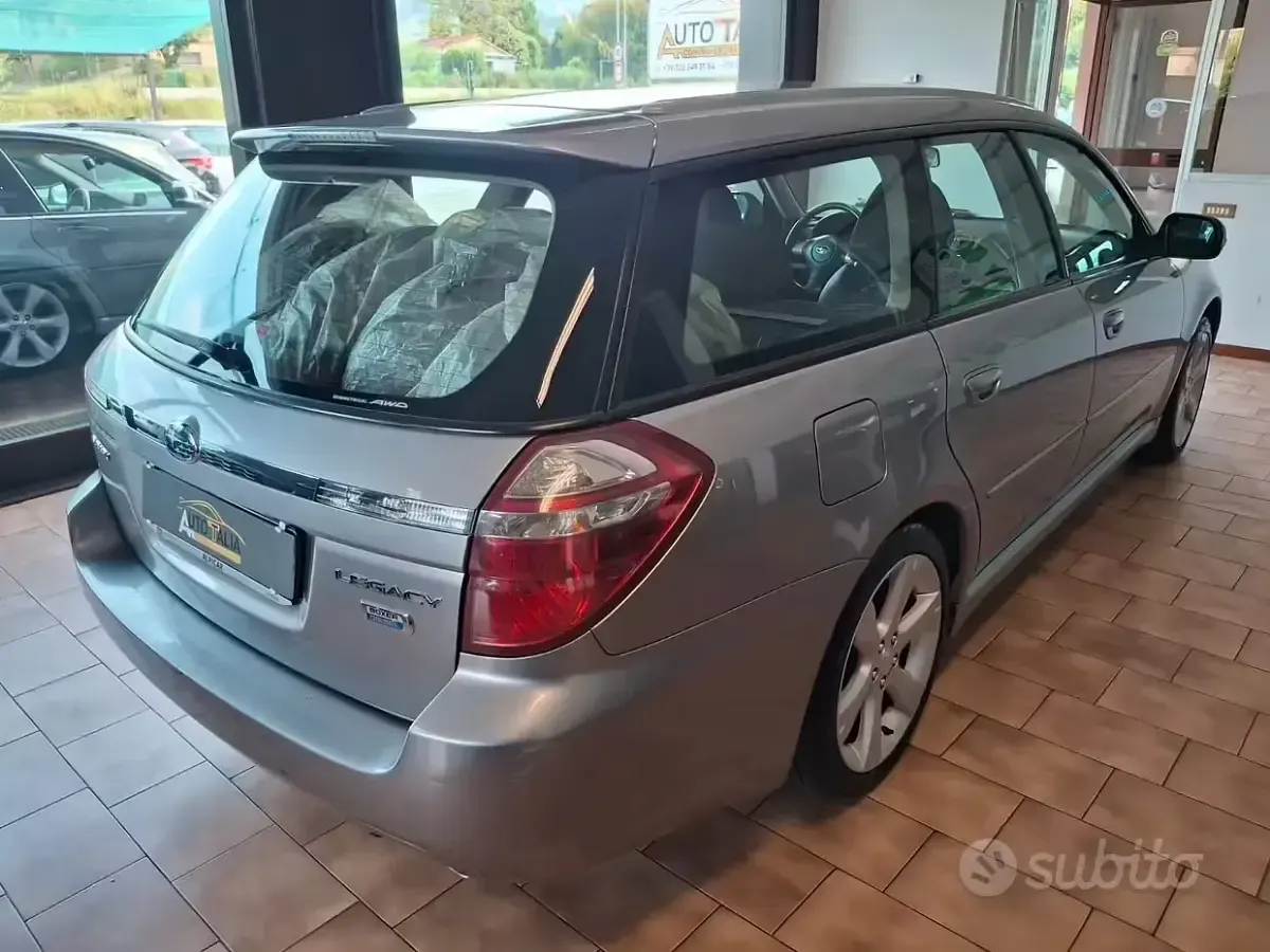 Usata Subaru Outback 150 CV (110 kW) 2008 Grigio Station wagon