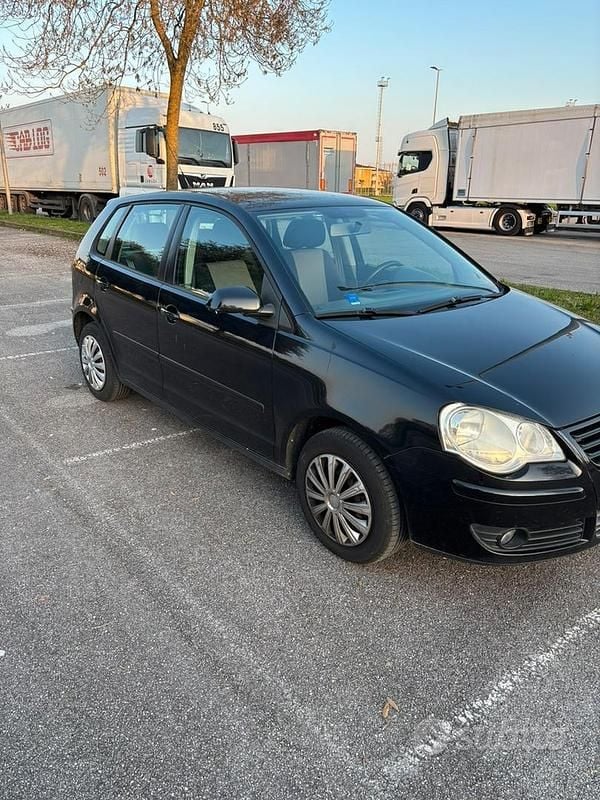Usata VW Polo 64 CV (47 kW) 2005 Nero Utilitaria