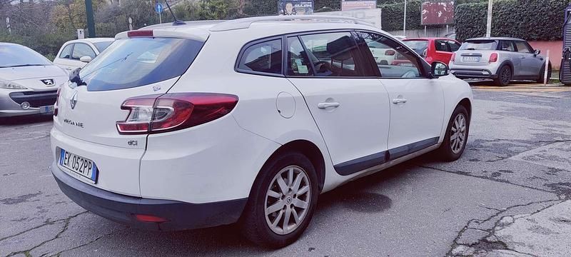 Usata Renault Mégane III 110 CV (80 kW) 2012 Bianco Station wagon