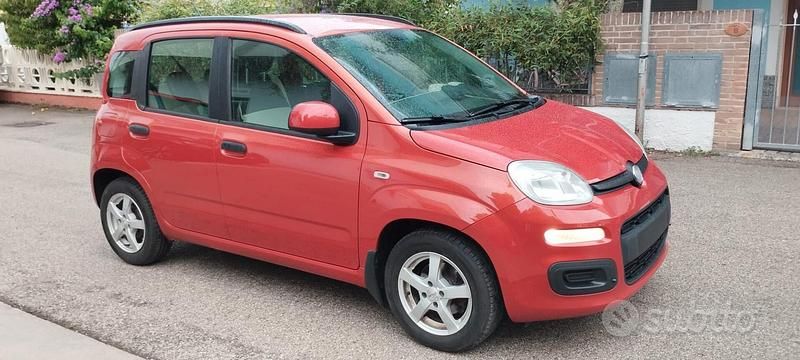 Usata Fiat Panda Dynamic 69 CV (50 kW) 2012 Rosso Berlina